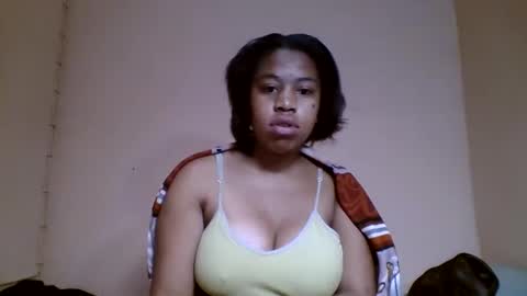 Snapshot of nicelly01 chatting on 06-06-26, 04:06 nicelly01 online show from 06-06-26, 04:06