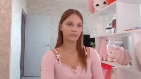 Sara online show from 09-18-25, 06:59