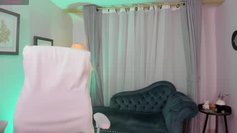 Snapshot of nichole_bree chatting on 01-31-25, 11:56 Nichole online show from 01-31-25, 11:56