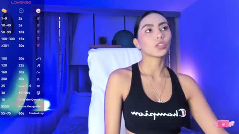 Snapshot of nichole_bree chatting on 02-20-25, 12:04 Nichole online show from 02-20-25, 12:04