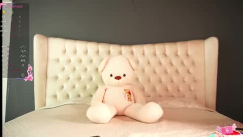 Snapshot of nichole_bree chatting on 03-04-25, 11:29 Nichole online show from 03-04-25, 11:29