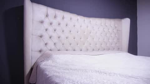 Nichole online show from 10-20-25, 11:32