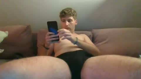 Snapshot of nick000000222222 chatting on 11-17-25, 07:52 Nick online show from 11-17-25, 07:52