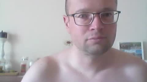 nick1990b online show from 04-15-26, 01:18