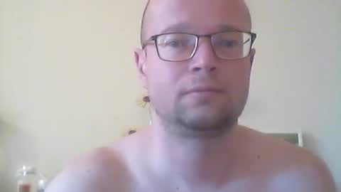 Snapshot of nick1990b chatting on 04-25-26, 05:10 nick1990b online show from 04-25-26, 05:10