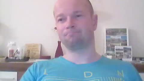 Snapshot of nick1990b chatting on 05-07-26, 06:24 nick1990b online show from 05-07-26, 06:24