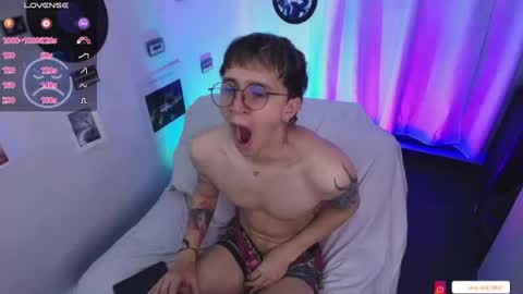 Snapshot of nick_bangover chatting on 06-18-26, 06:23 Nico online show from 06-18-26, 06:23