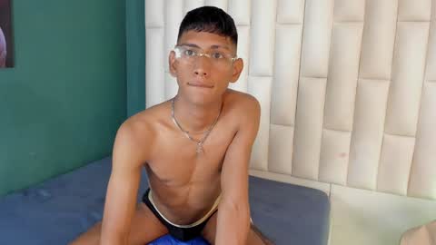 Snapshot of nick_collins20 chatting on 02-01-25, 02:47 Nick online show from 02-01-25, 02:47