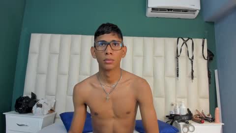 Snapshot of nick_collins20 chatting on 02-07-25, 09:48 Nick online show from 02-07-25, 09:48