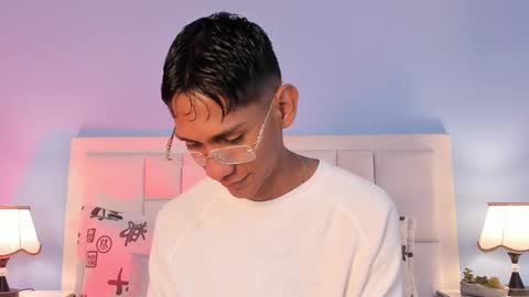 Snapshot of nick_collins20 chatting on 10-04-25, 06:39 Nick online show from 10-04-25, 06:39