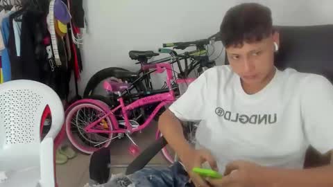 nick_master2 online show from 05-03-26, 06:19