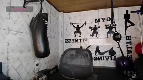 Snapshot of nick_torn chatting on 09-12-25, 12:05 Nick online show from 09-12-25, 12:05