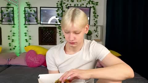 Nick online show from 02-04-25, 10:10