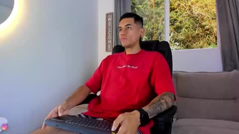 Snapshot of nickcopeer_ chatting on 07-15-26, 12:21 Nick Copeer online show from 07-15-26, 12:21
