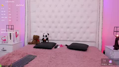 Snapshot of nickky_thompson chatting on 02-28-25, 05:04 nickky online show from 02-28-25, 05:04