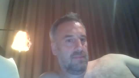 nicknut07 online show from 06-08-26, 09:48