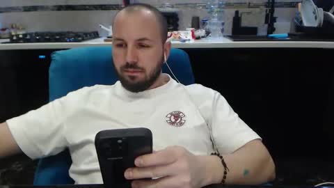 Julian online show from 03-25-26, 09:54