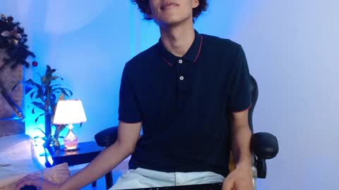 Nickolas Muoz online show from 12-14-24, 02:53