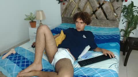 Nickolas Muoz online show from 12-16-24, 01:31