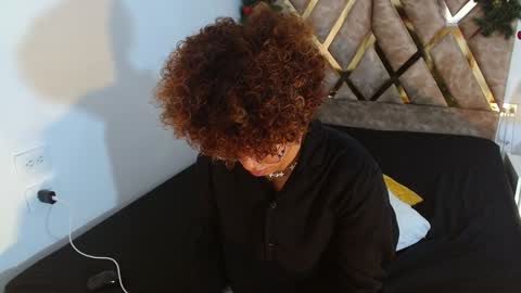 Nickolas Muoz online show from 12-18-24, 06:57