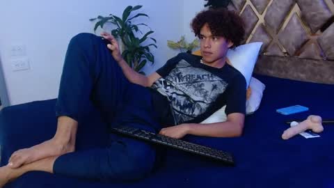 Nickolas Muoz online show from 12-30-24, 11:38