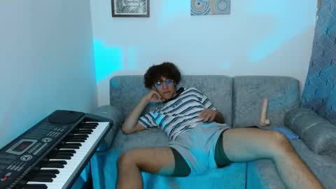 Nickolas Muoz online show from 01-13-25, 09:09
