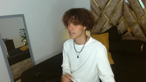 Nickolas Muoz online show from 01-29-25, 09:28