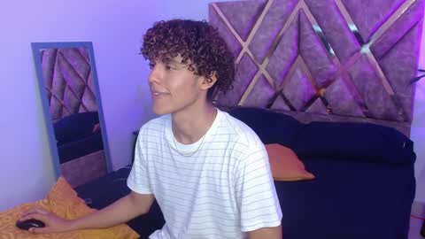 Nickolas Muoz online show from 02-02-25, 04:22