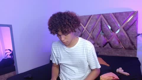 Nickolas Muoz online show from 02-02-25, 10:28