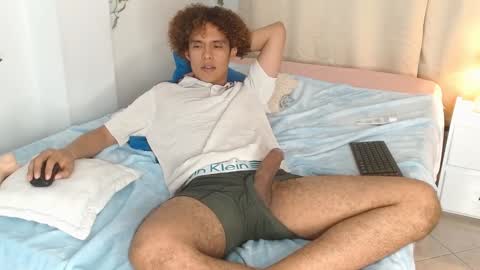 Nickolas Muoz online show from 02-04-25, 08:49