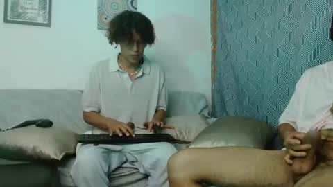 Nickolas Muoz online show from 02-05-25, 09:29