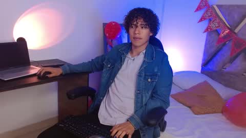 Nickolas Muoz online show from 02-16-25, 07:16