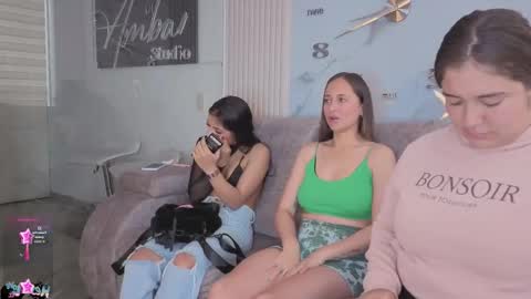 nicky_as online show from 11-06-25, 01:45