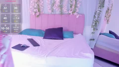 Snapshot of nicky_bonny18 chatting on 02-13-26, 12:12 nicky_bonny18 online show from 02-13-26, 12:12