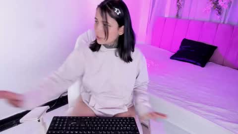 Snapshot of nicky_bonny18 chatting on 03-04-26, 12:44 nicky_bonny18 online show from 03-04-26, 12:44