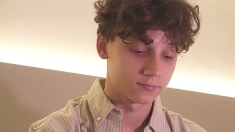 Snapshot of nicky_neal chatting on 10-20-25, 12:22 Nicky Neal online show from 10-20-25, 12:22