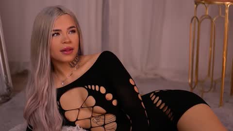 Nicky online show from 10-27-25, 07:40