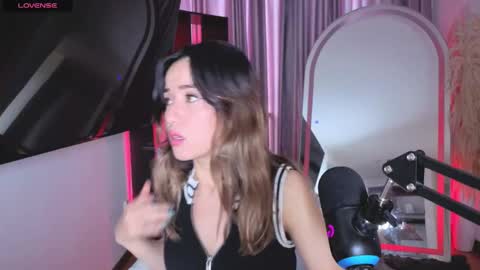 Nicky online show from 10-02-25, 06:37