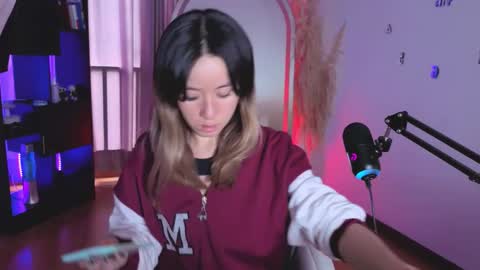 Nicky online show from 10-20-25, 07:14