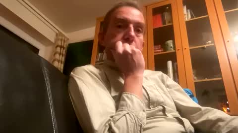 Nico online show from 01-04-25, 04:32