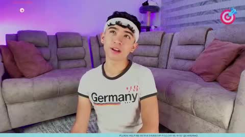 nico online show from 10-10-25, 10:53