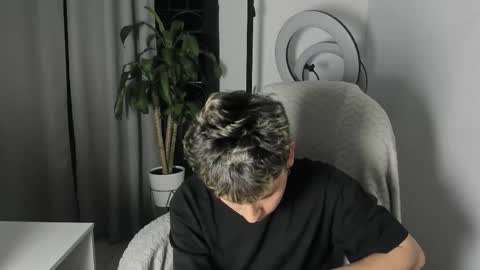 Nico  online show from 12-14-25, 06:30