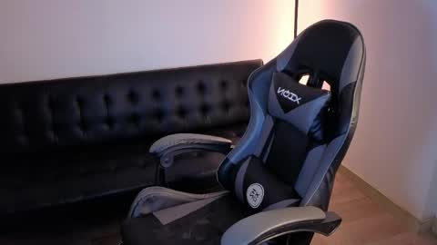 Nicolas online show from 04-01-26, 09:56