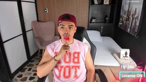 Nico King online show from 11-11-25, 02:11