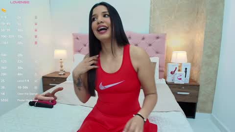 Nicol Alvarez online show from 01-12-25, 03:39