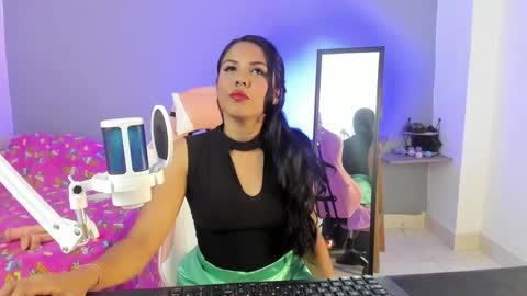 Nicol sanchez online show from 02-09-25, 03:22