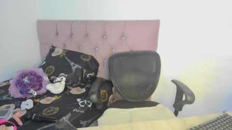 Nicol sanchez online show from 03-11-26, 12:38