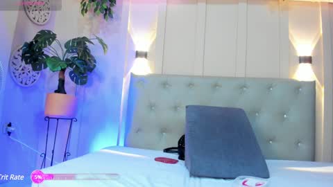 Snapshot of nicol_snow chatting on 12-29-24, 01:17 Your baby Nicol online show from 12-29-24, 01:17