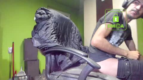 L. Nicolas online show from 12-05-24, 05:59