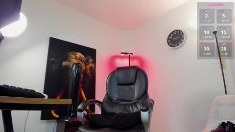 Snapshot of nicolass_fellener chatting on 11-16-25, 04:07 Nicolas Fellener online show from 11-16-25, 04:07